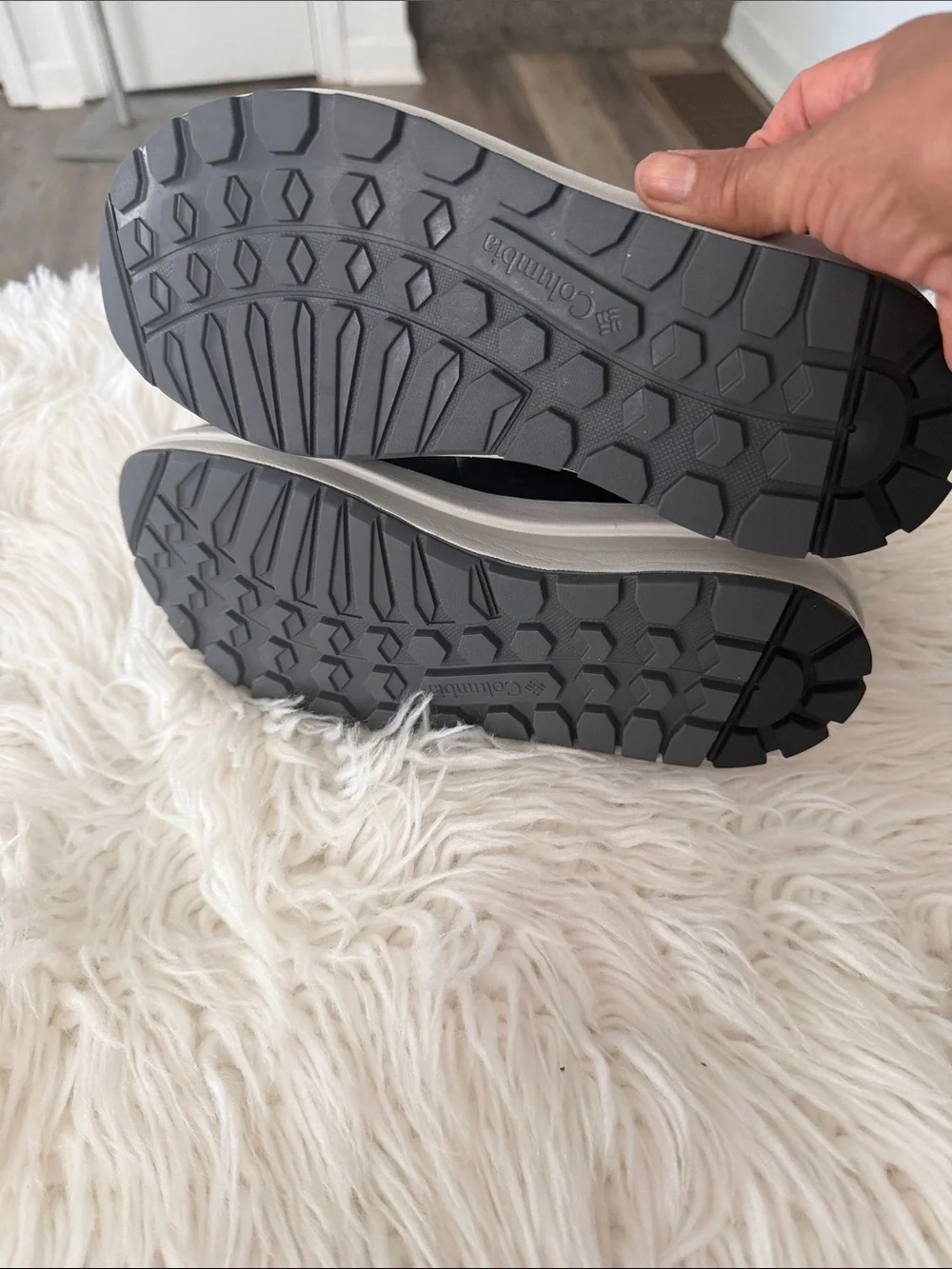 Columbia Kids Black Faux-Fur Lined Snow Boots Size 6